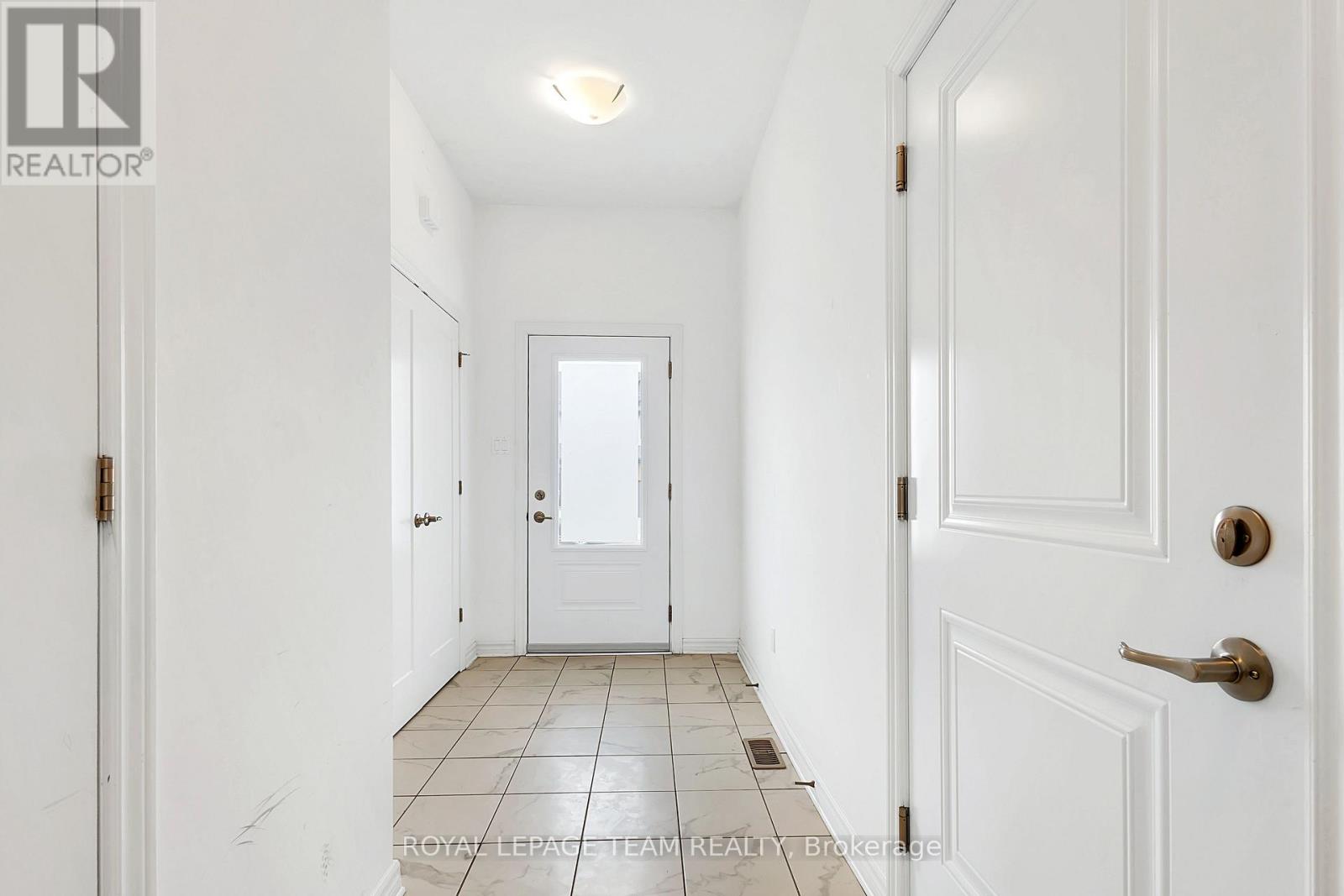 126 Dowdall Circle, Carleton Place, Ontario  K7C 0S4 - Photo 4 - X13243144