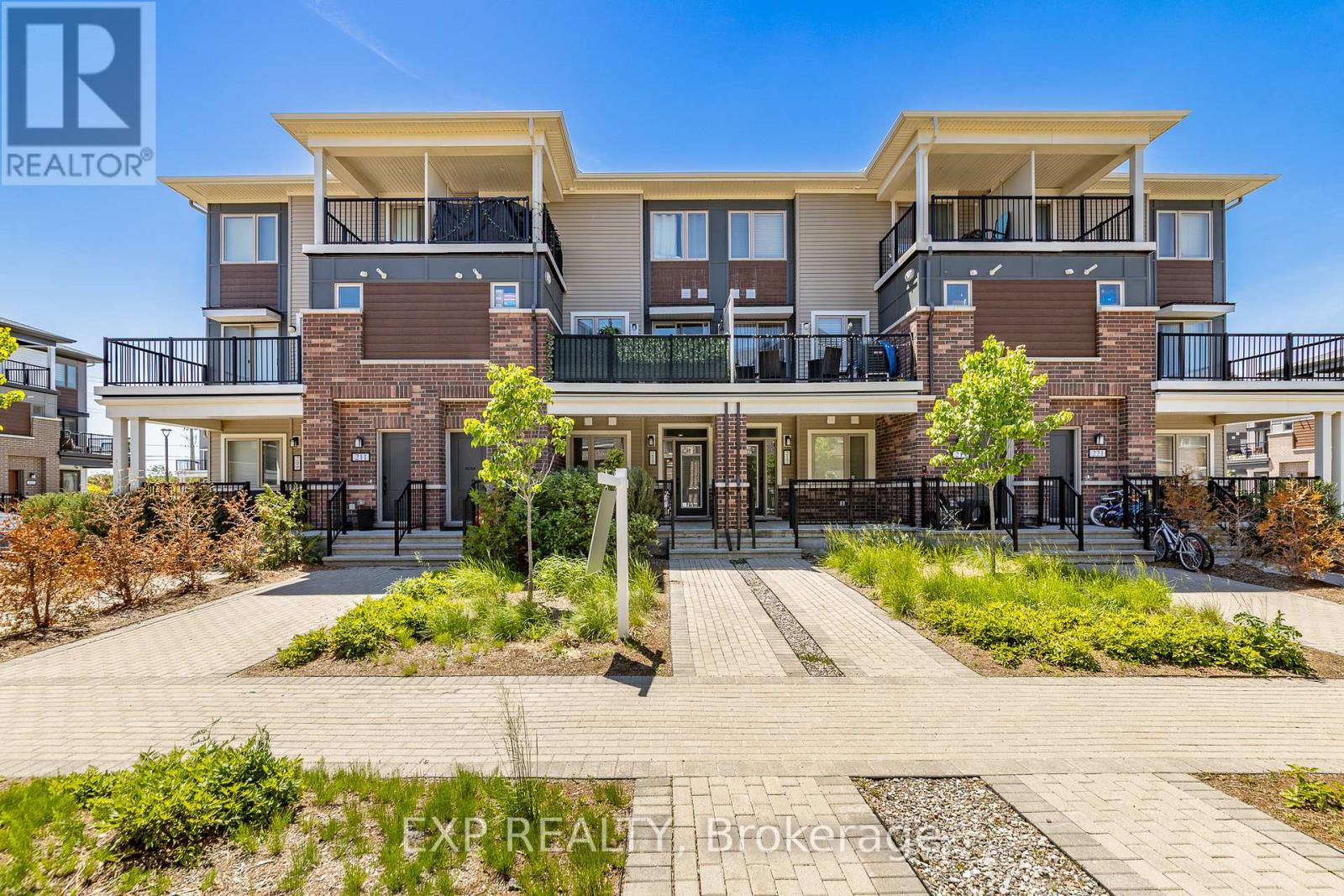 215 Lapland Private, Ottawa, Ontario  K2S 1B6 - Photo 1 - X13243250