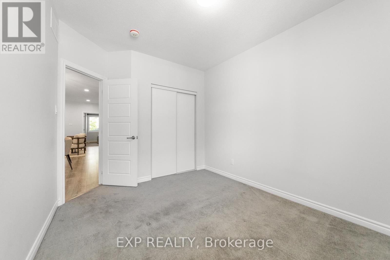 215 Lapland Private, Ottawa, Ontario  K2S 1B6 - Photo 19 - X13243250