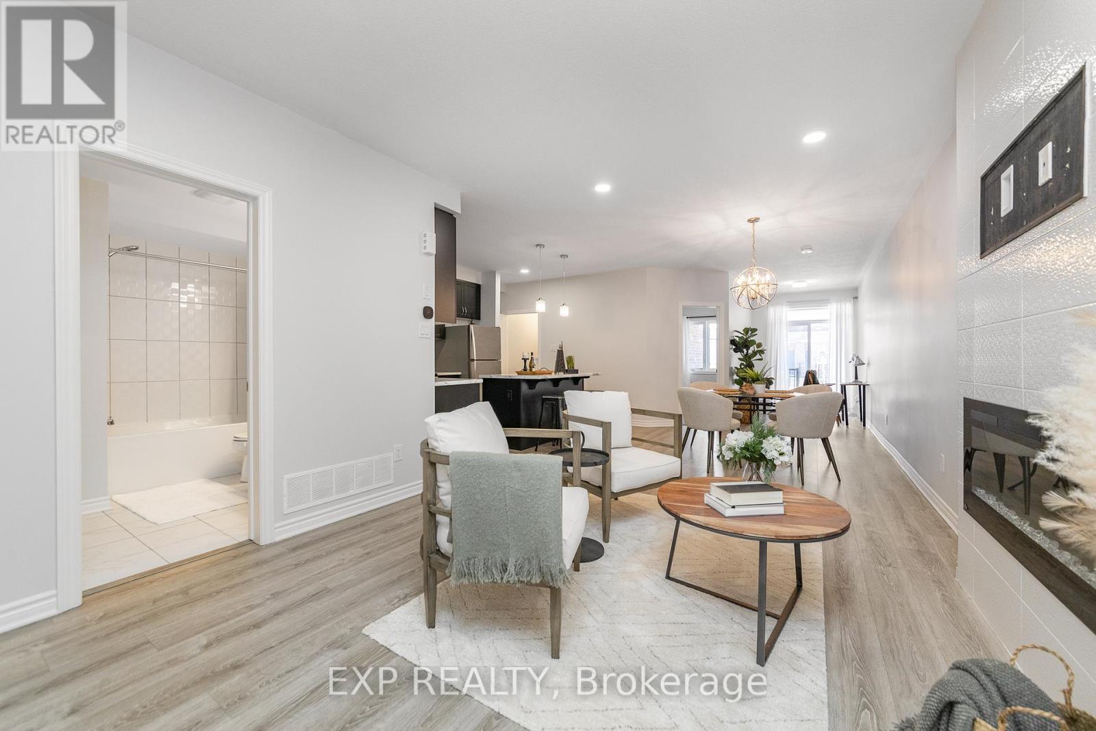 215 Lapland Private, Ottawa, Ontario  K2S 1B6 - Photo 6 - X13243250