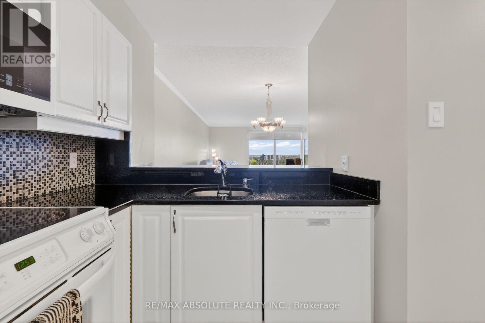 806 - 545 St Laurent Boulevard, Ottawa, Ontario  K1K 4H9 - Photo 17 - X13243506
