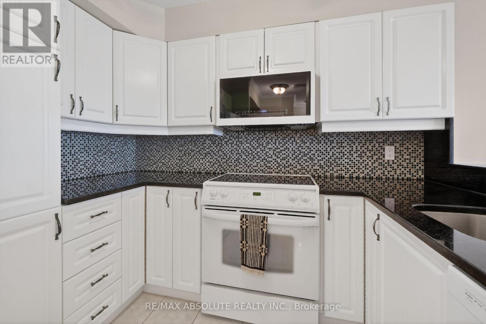 806 - 545 St Laurent Boulevard, Ottawa, Ontario  K1K 4H9 - Photo 18 - X13243506
