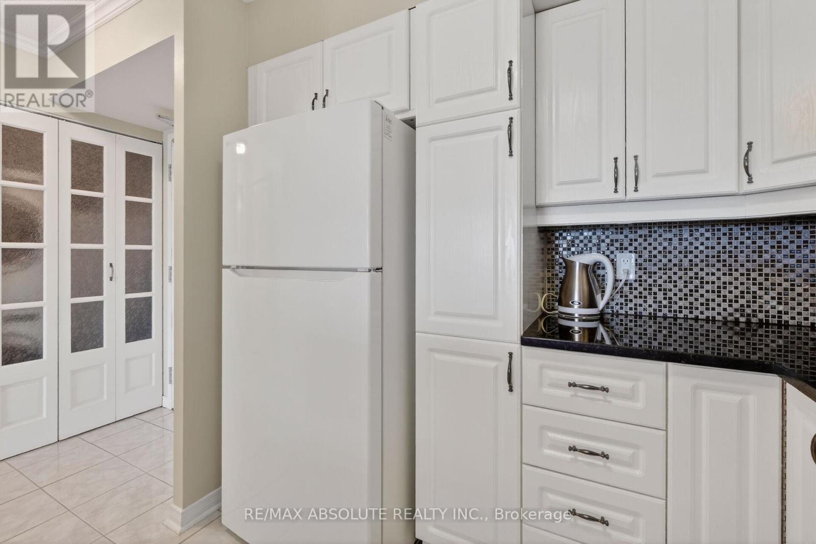 806 - 545 St Laurent Boulevard, Ottawa, Ontario  K1K 4H9 - Photo 20 - X13243506