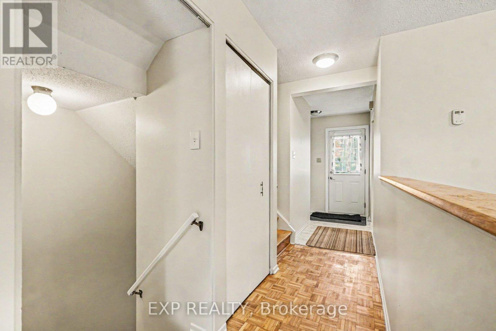 6 - 1565 Heron Road, Ottawa, Ontario  K1V 9V1 - Photo 3 - X13243540