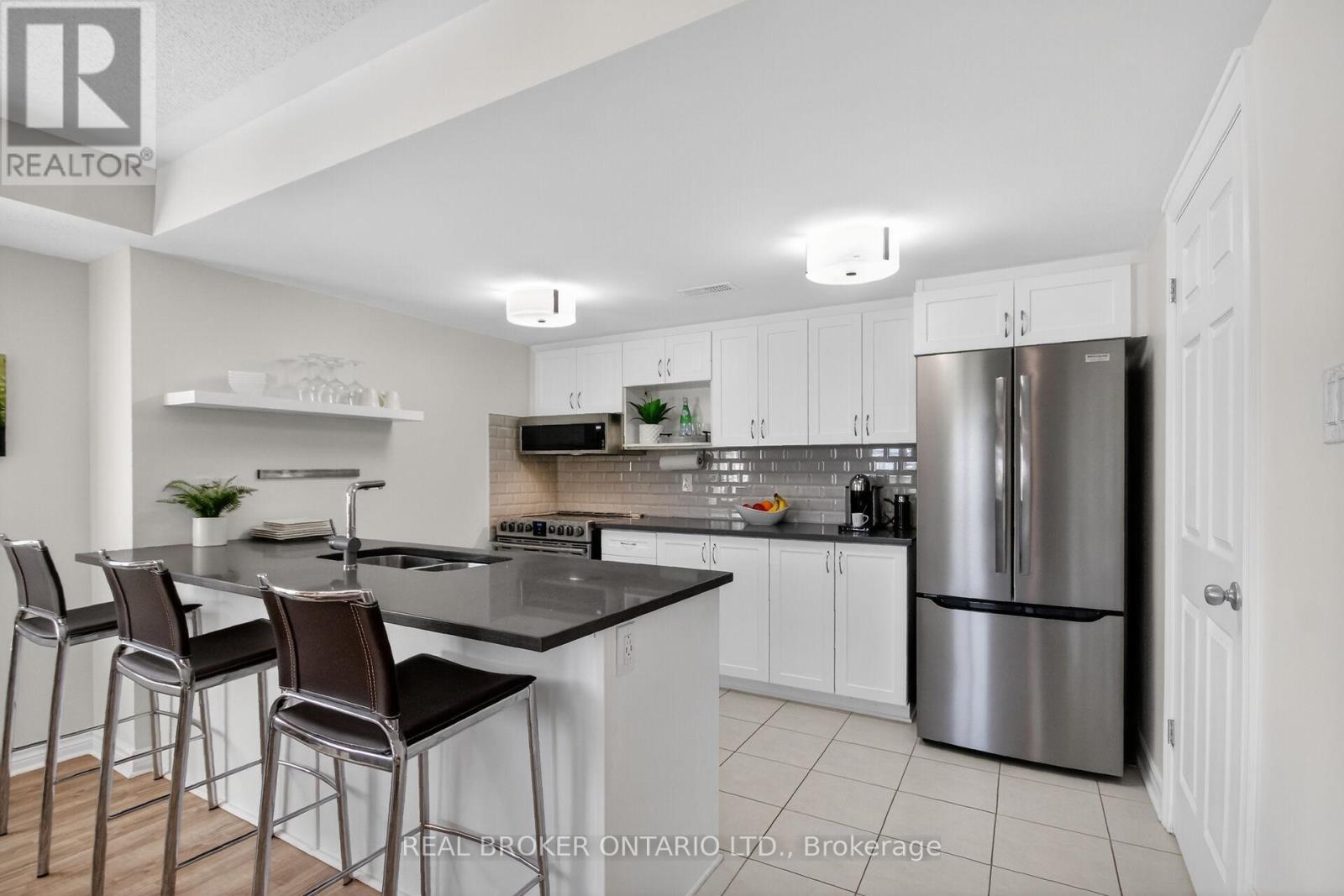 33 - 701 B Sue Holloway Drive, Ottawa, Ontario  K2J 5R6 - Photo 5 - X13243636