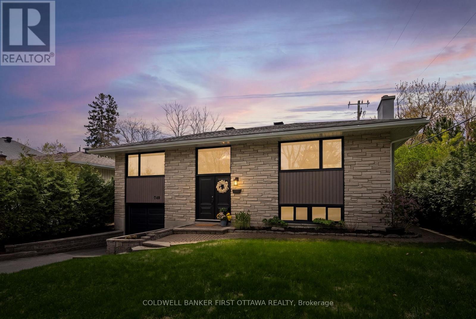 740 Garner Avenue, Ottawa, Ontario  K1V 6M7 - Photo 2 - X13244370