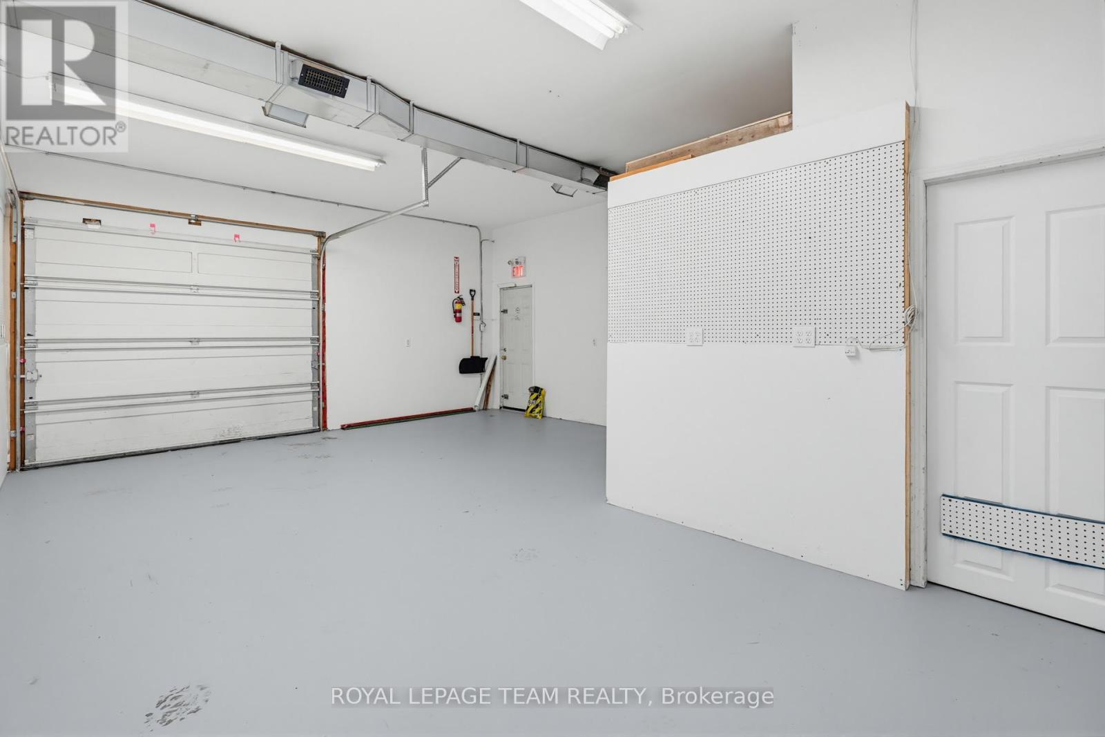2427 Petawawa Boulevard, Petawawa, Ontario  K8H 2Z4 - Photo 18 - X13245724