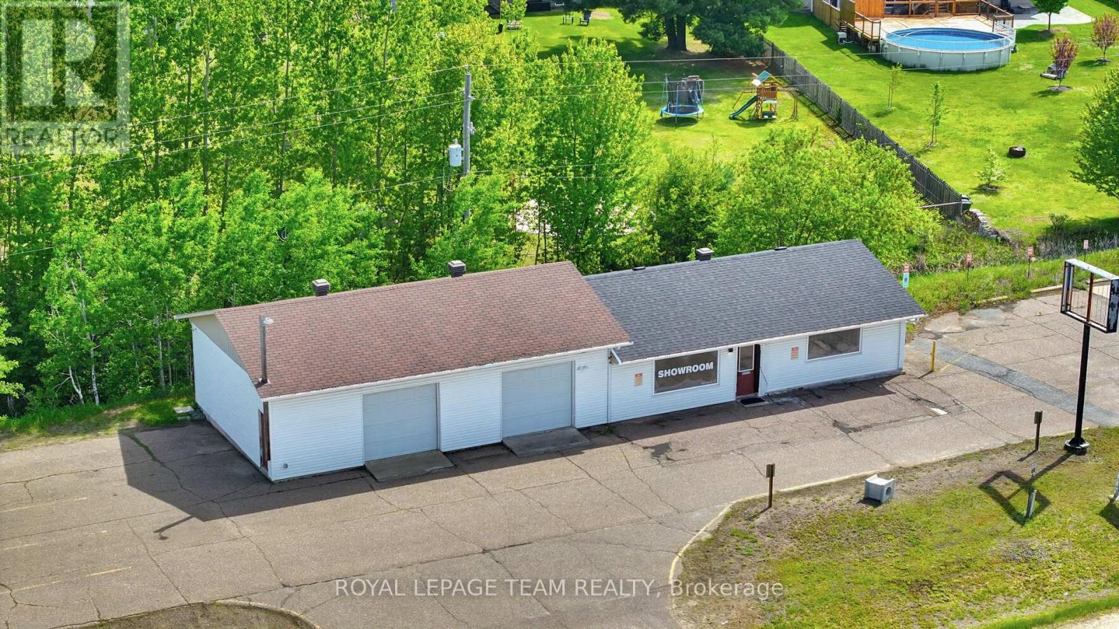 2427 Petawawa Boulevard, Petawawa, Ontario  K8H 2Z4 - Photo 20 - X13245724
