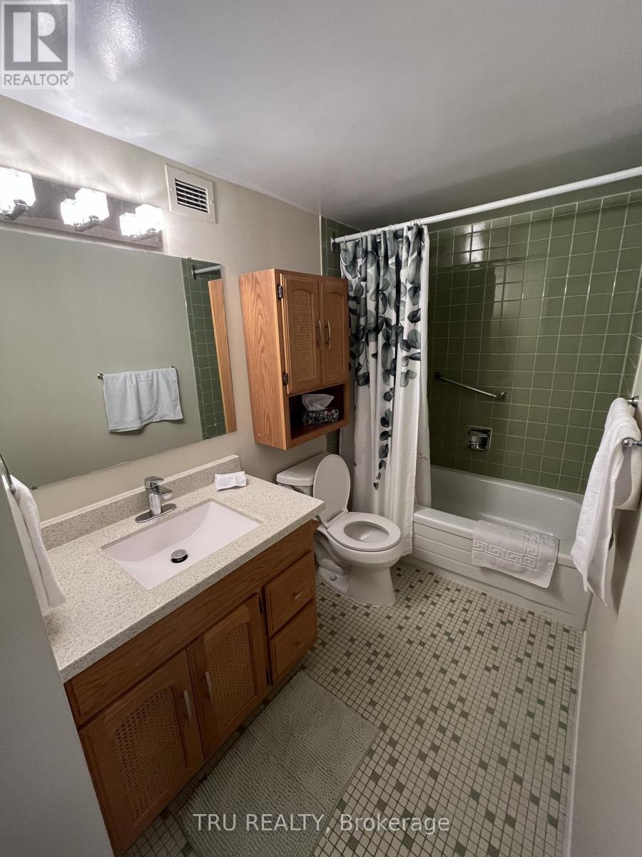 Ph6 - 158c Mcarthur Avenue, Ottawa, Ontario  K1L 8E7 - Photo 13 - X13245796