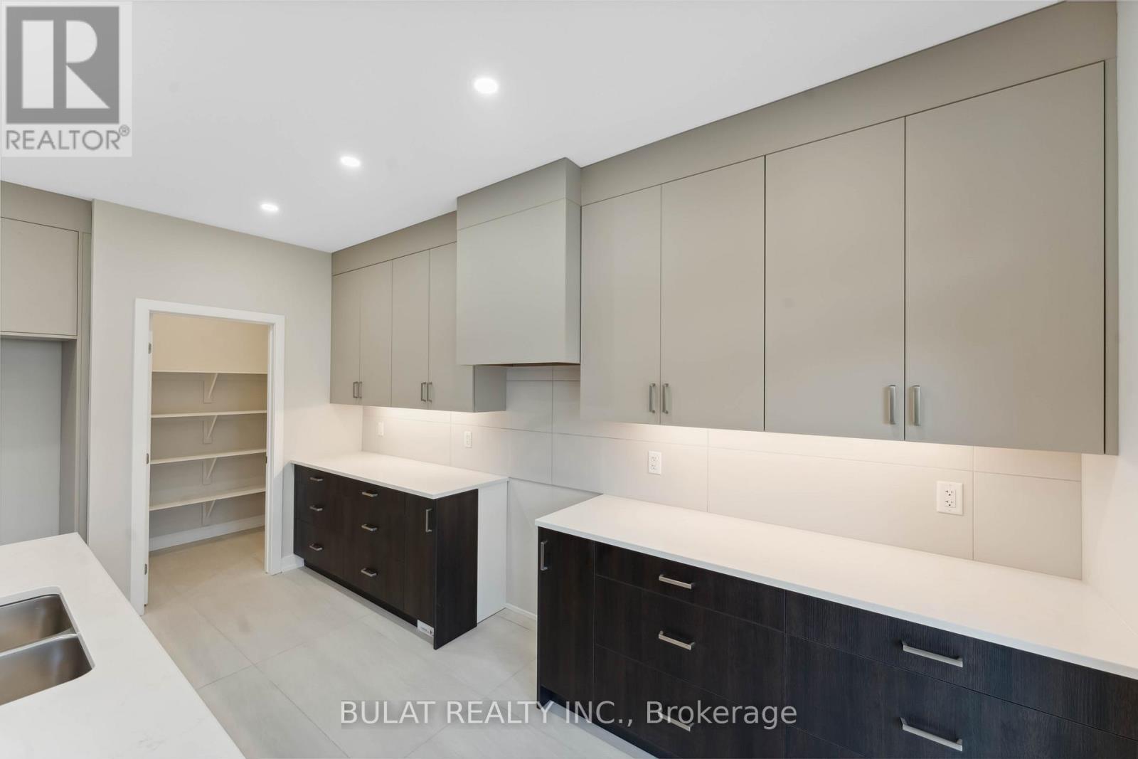 1357 Kitchener Avenue, Ottawa, Ontario  K1V 6W2 - Photo 5 - X13245818