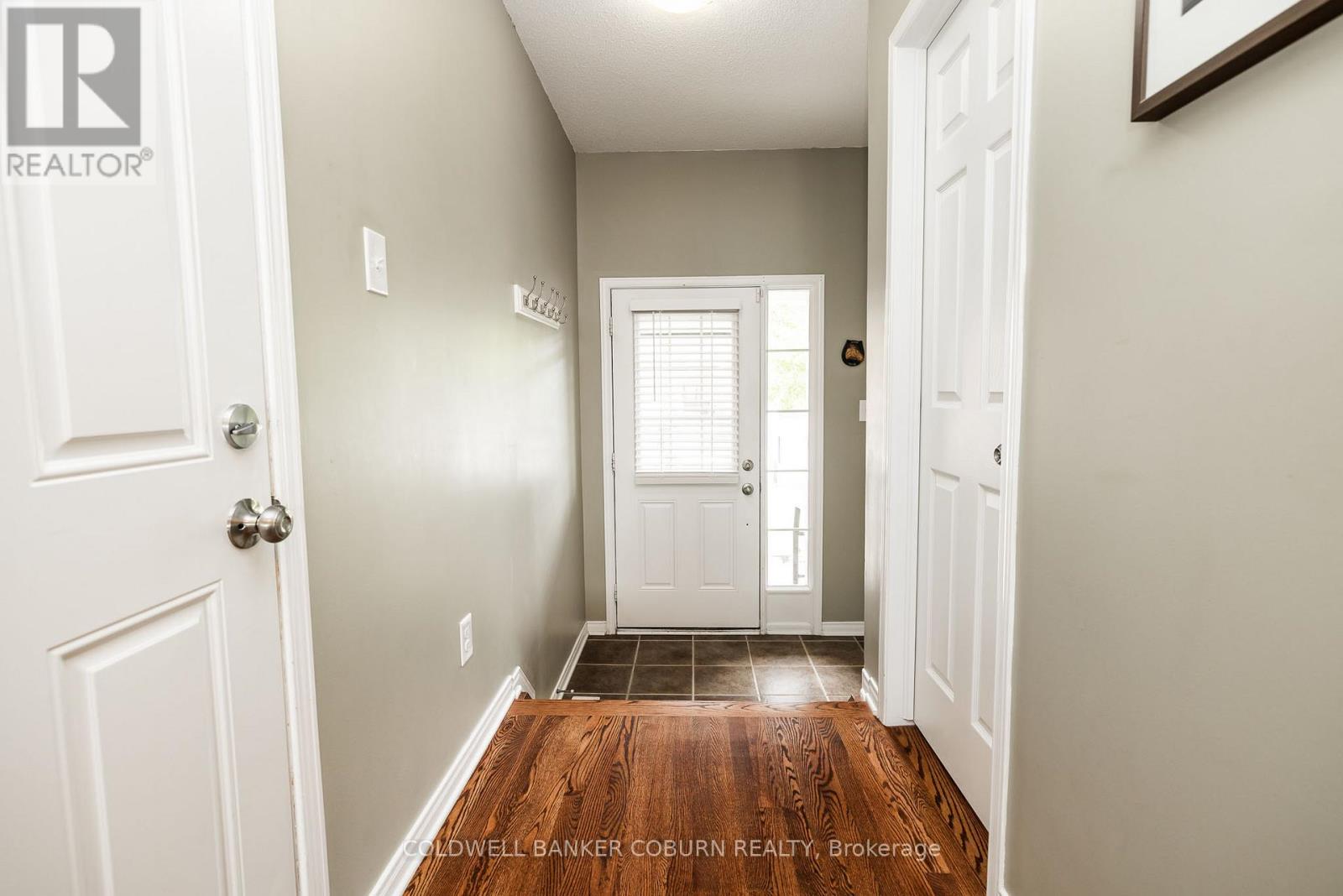 238 Arrita Street, Ottawa, Ontario  K2S 0J7 - Photo 4 - X13245966