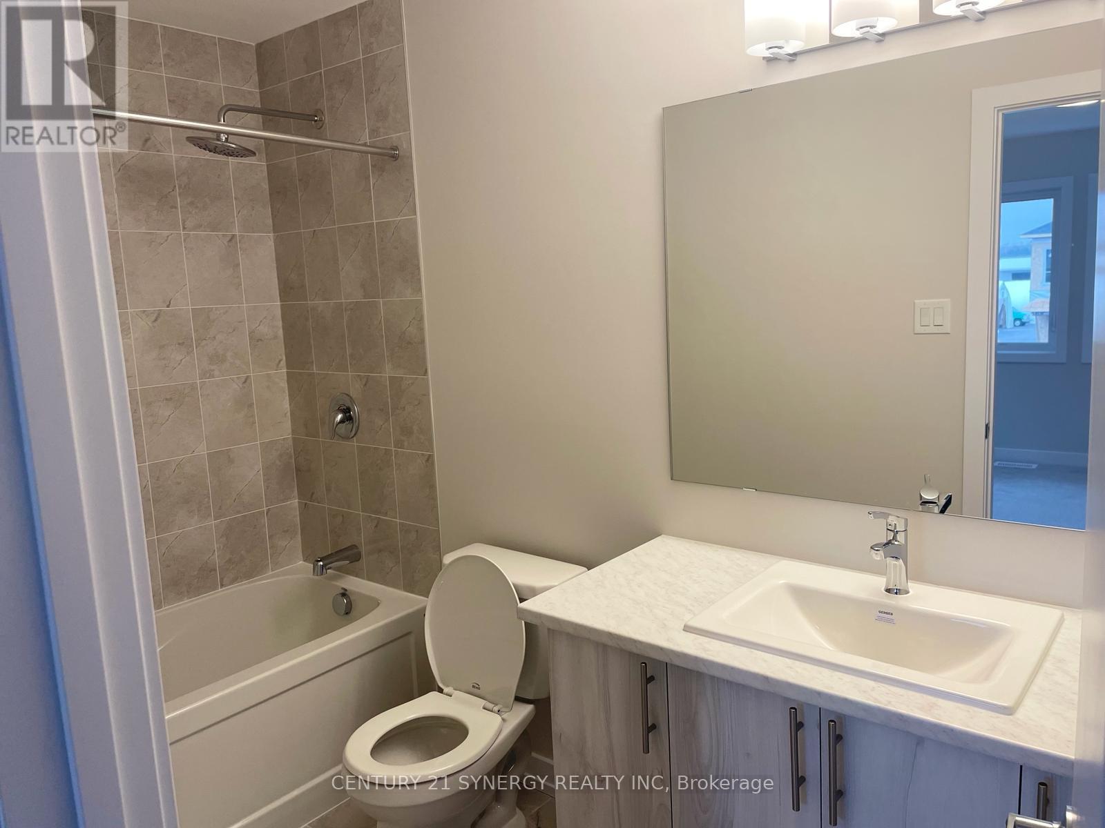 516 Oldenburg Avenue S, Mississauga, Ontario  K0A 2Z0 - Photo 10 - W13246070