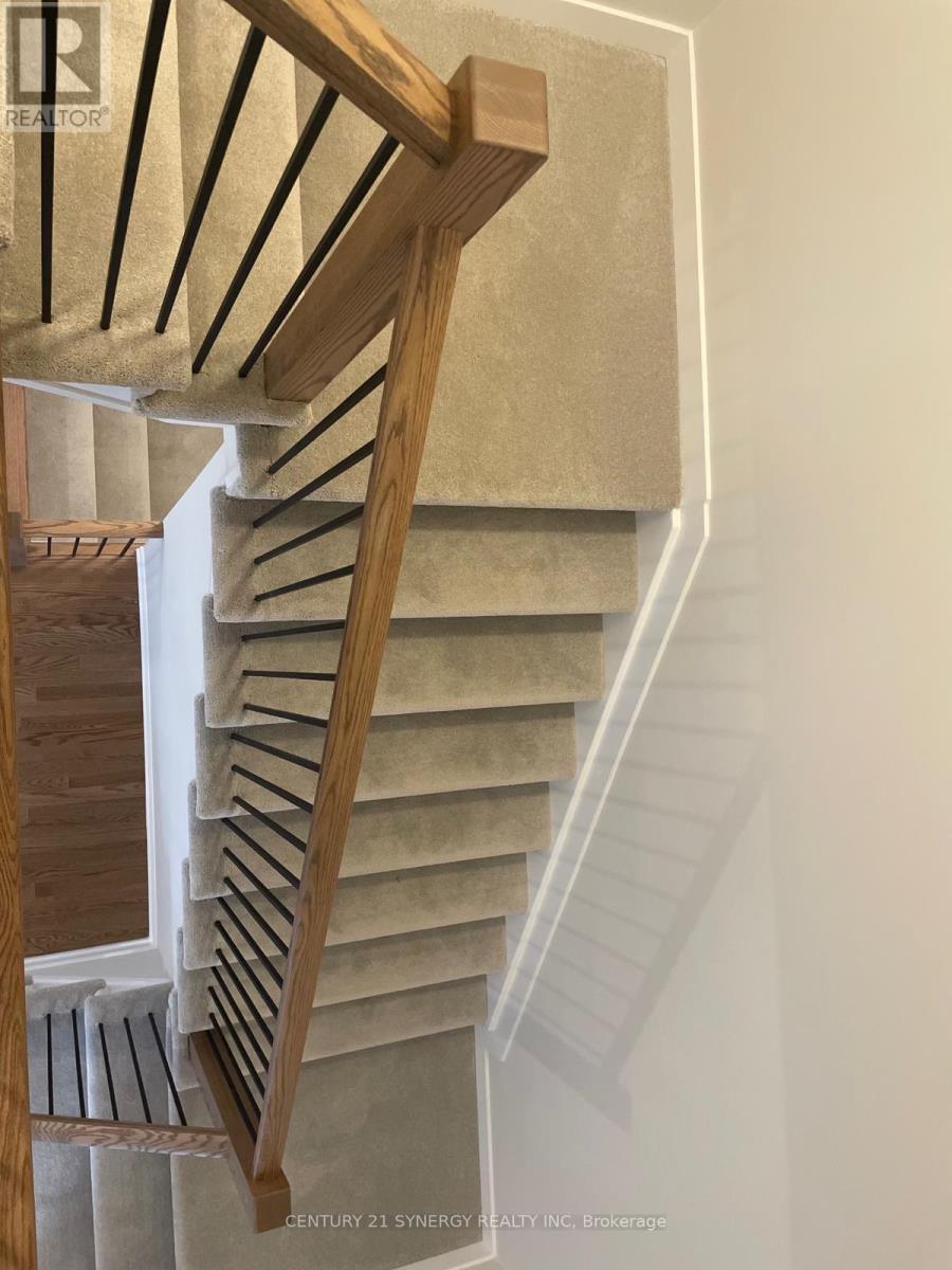516 Oldenburg Avenue S, Mississauga, Ontario  K0A 2Z0 - Photo 11 - W13246070