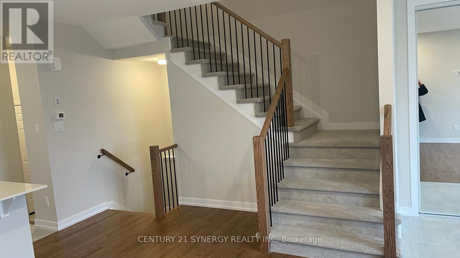 516 Oldenburg Avenue S, Mississauga, Ontario  K0A 2Z0 - Photo 14 - W13246070