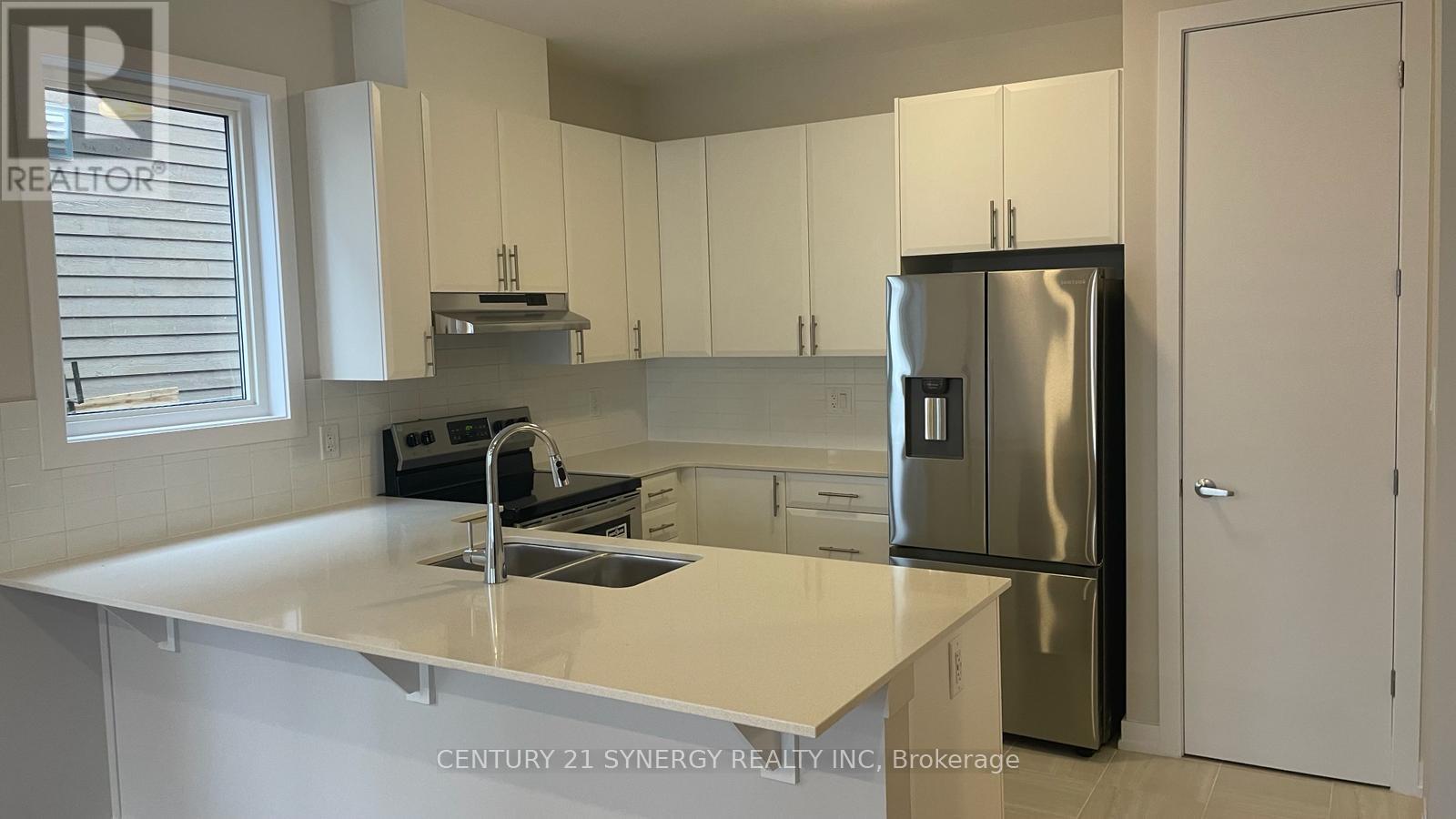 516 Oldenburg Avenue S, Mississauga, Ontario  K0A 2Z0 - Photo 17 - W13246070