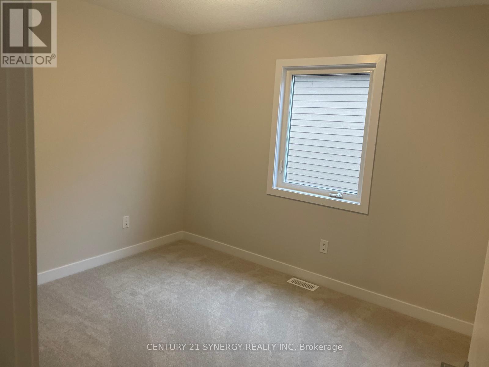 516 Oldenburg Avenue S, Mississauga, Ontario  K0A 2Z0 - Photo 9 - W13246070