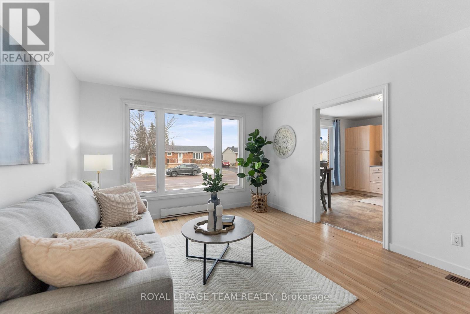 61 Herman Street, Petawawa, Ontario  K8H 3B2 - Photo 6 - X13245842