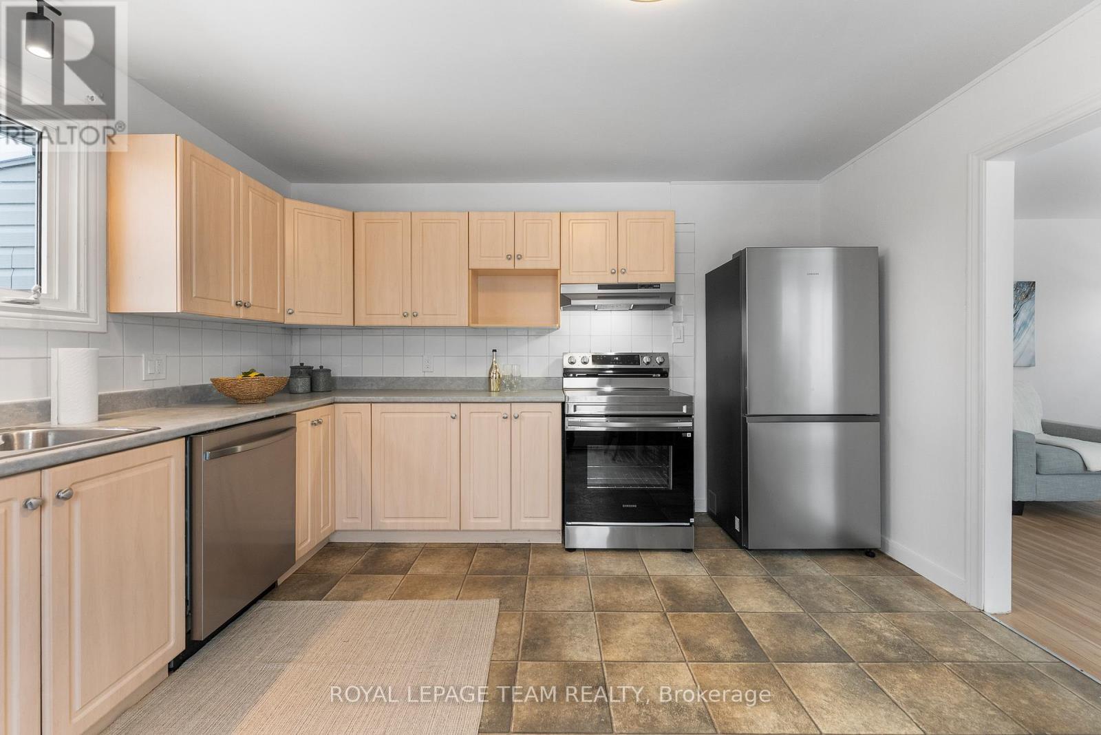 61 Herman Street, Petawawa, Ontario  K8H 3B2 - Photo 8 - X13245842