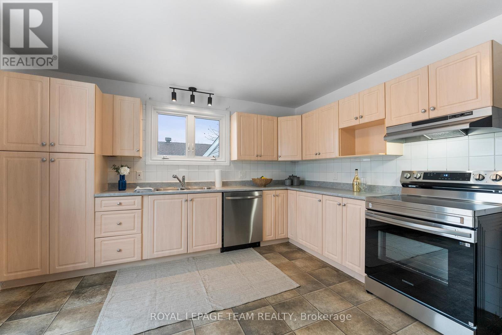 61 Herman Street, Petawawa, Ontario  K8H 3B2 - Photo 9 - X13245842