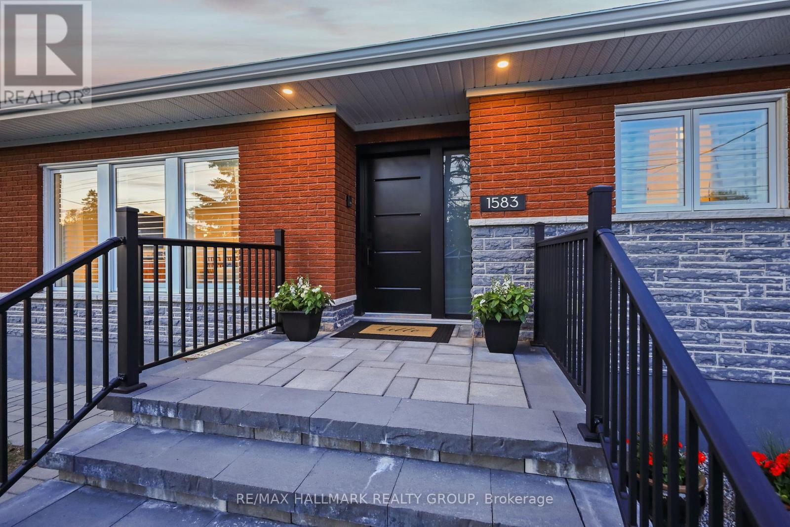 1583 Maxime Street, Ottawa, Ontario  K1B 3K9 - Photo 2 - X13246352