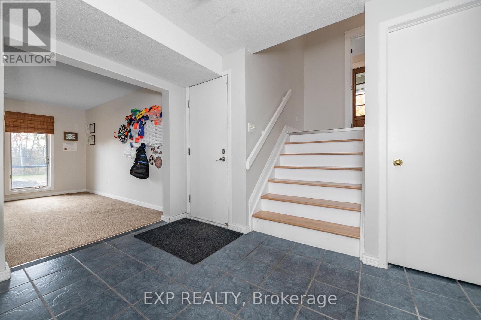 1238 Barnwell Crescent, Ottawa, Ontario  K4B 1K4 - Photo 4 - X13246364