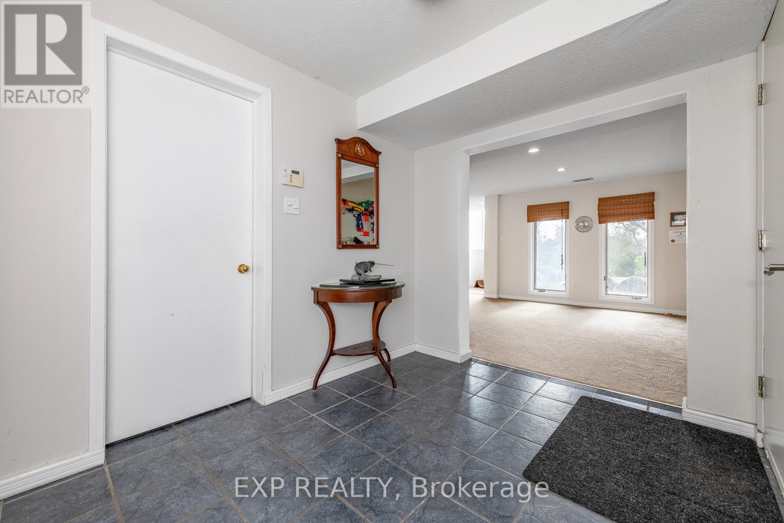 1238 Barnwell Crescent, Ottawa, Ontario  K4B 1K4 - Photo 5 - X13246364