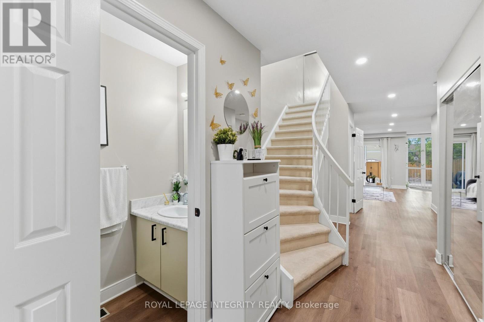 89 Burlington Crescent, Ottawa, Ontario  K1T 3K5 - Photo 2 - X13246430