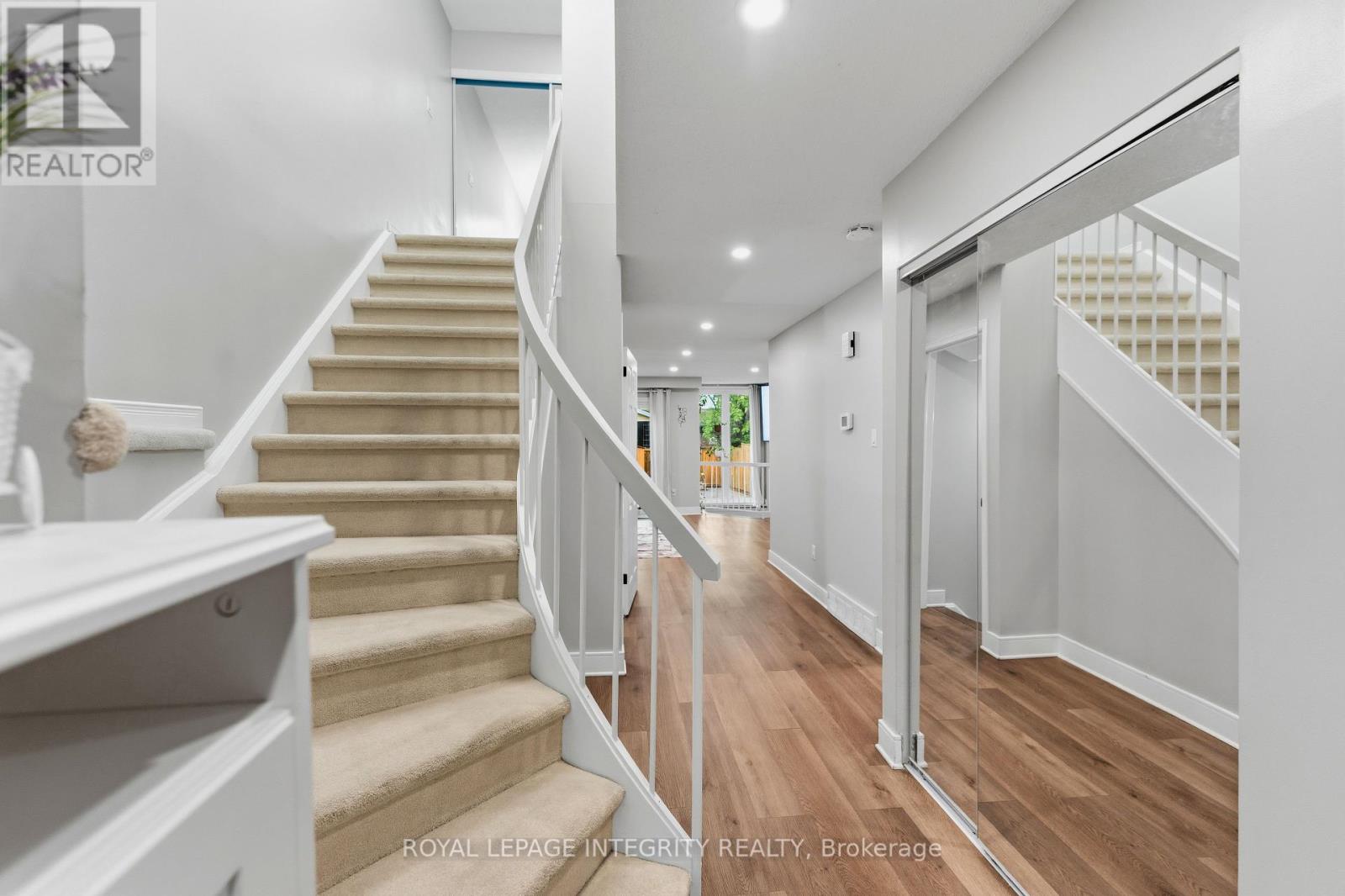 89 Burlington Crescent, Ottawa, Ontario  K1T 3K5 - Photo 3 - X13246430