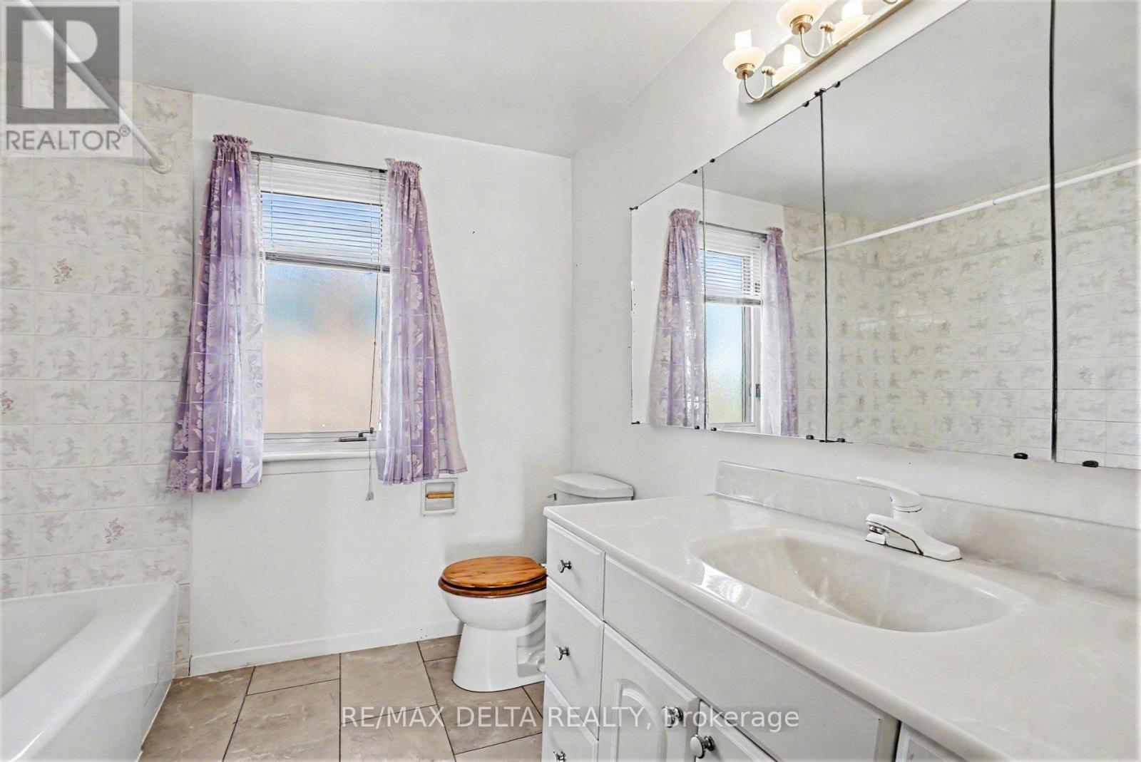 352 Lacasse Avenue, Ottawa, Ontario  K1L 7A9 - Photo 24 - X13246442