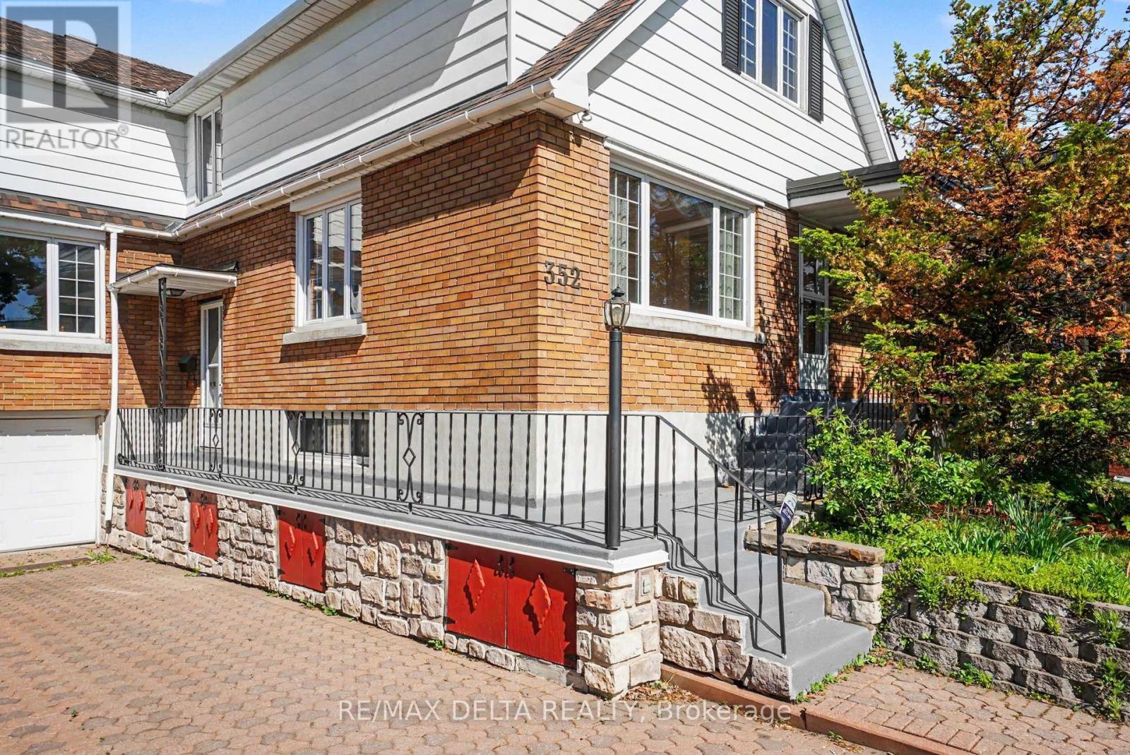 352 Lacasse Avenue, Ottawa, Ontario  K1L 7A9 - Photo 4 - X13246442