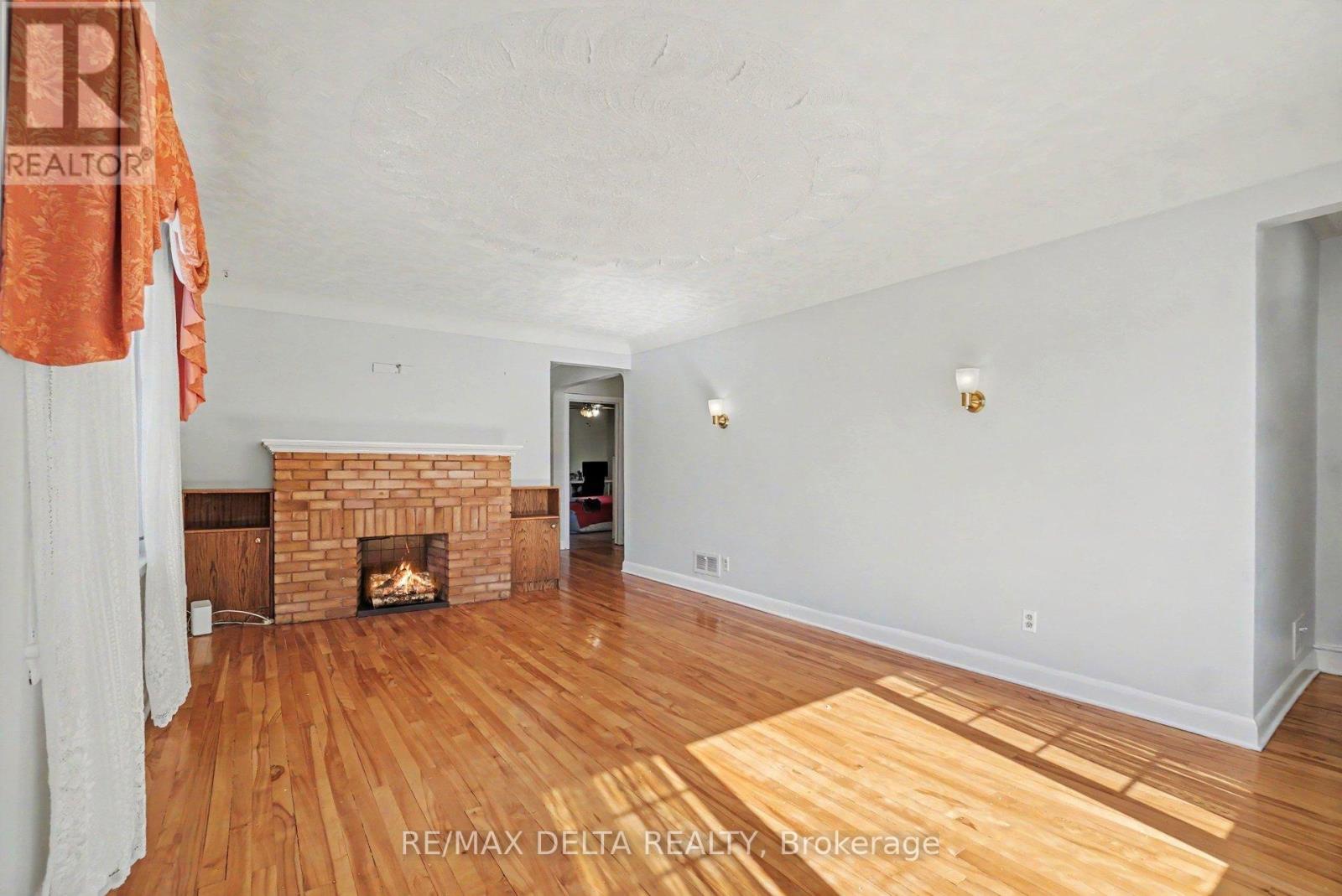 352 Lacasse Avenue, Ottawa, Ontario  K1L 7A9 - Photo 7 - X13246442