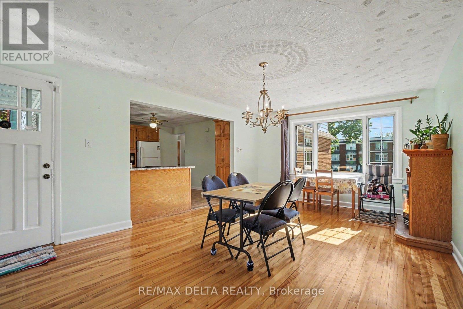 352 Lacasse Avenue, Ottawa, Ontario  K1L 7A9 - Photo 8 - X13246442