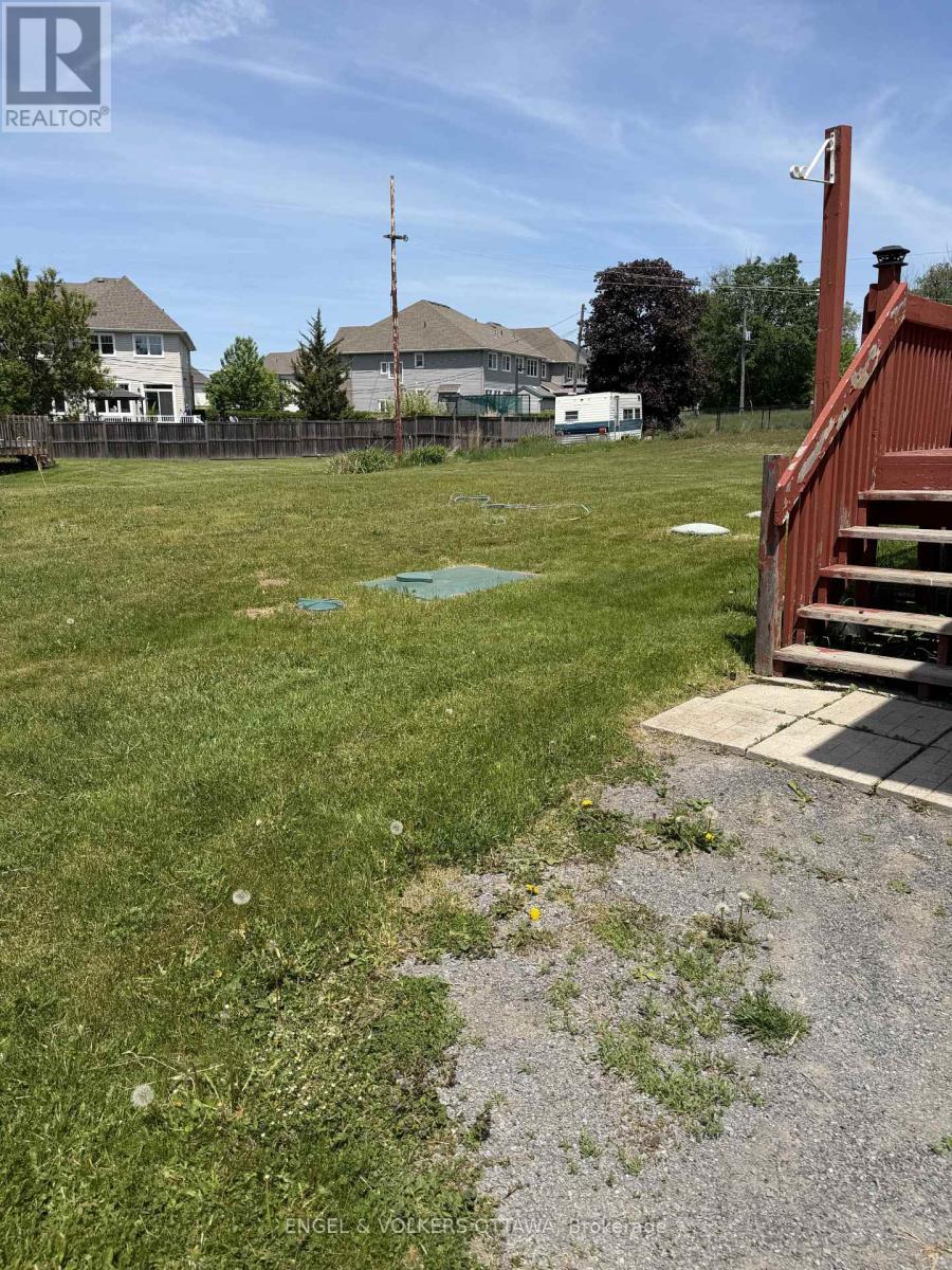 B - 1199 Old Montreal Road, Ottawa, Ontario  K4A 3N3 - Photo 24 - X13246490