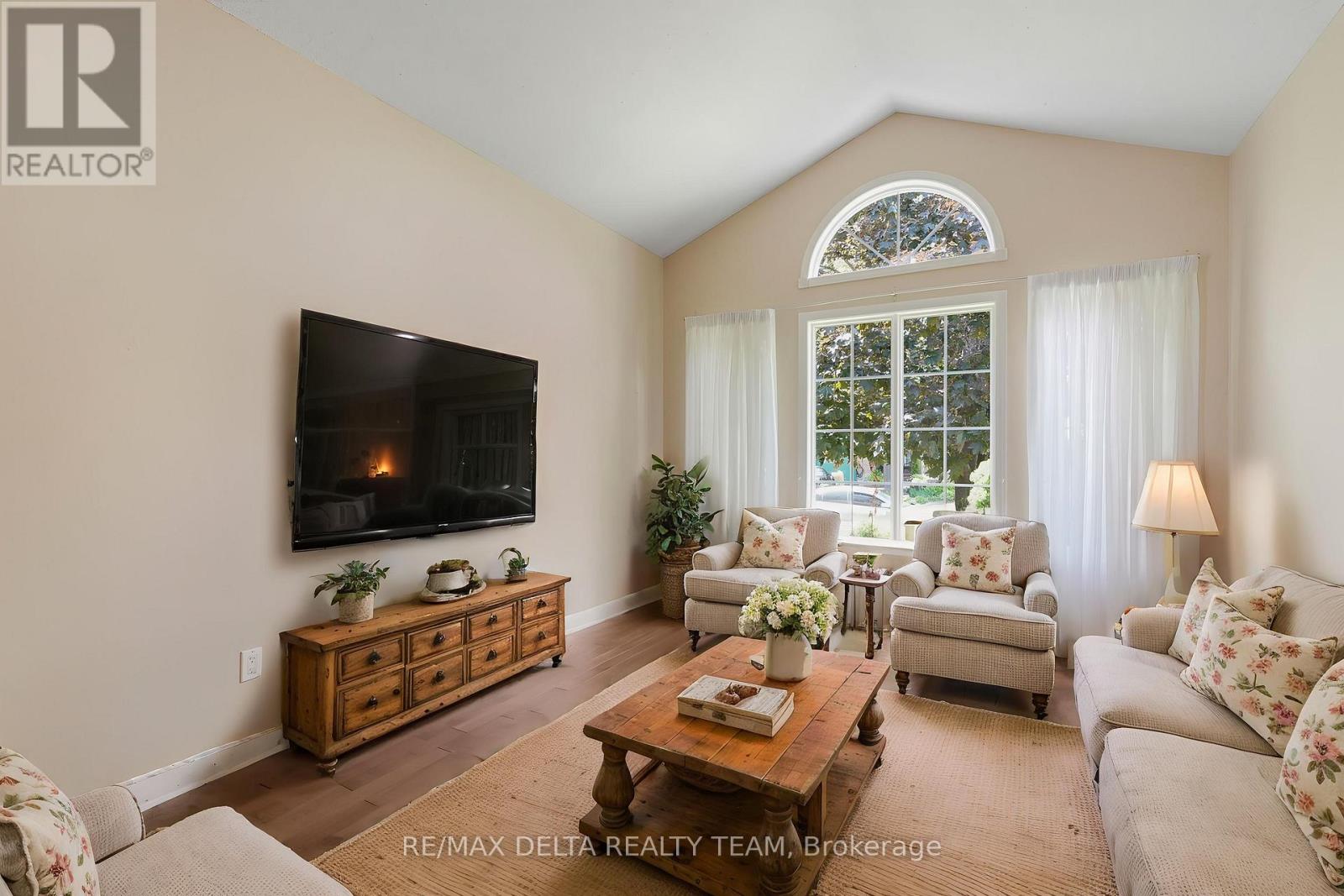979 Como Crescent, Ottawa, Ontario  K4A 3Z6 - Photo 4 - X13246768