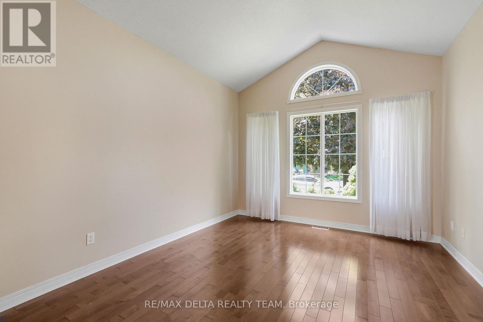 979 Como Crescent, Ottawa, Ontario  K4A 3Z6 - Photo 6 - X13246768