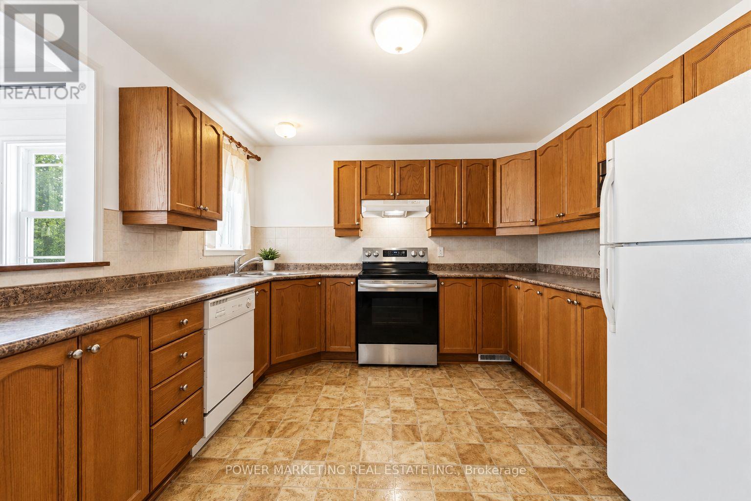 37 Cresthaven Drive, Ottawa, Ontario  K2G 6T8 - Photo 6 - X13246852