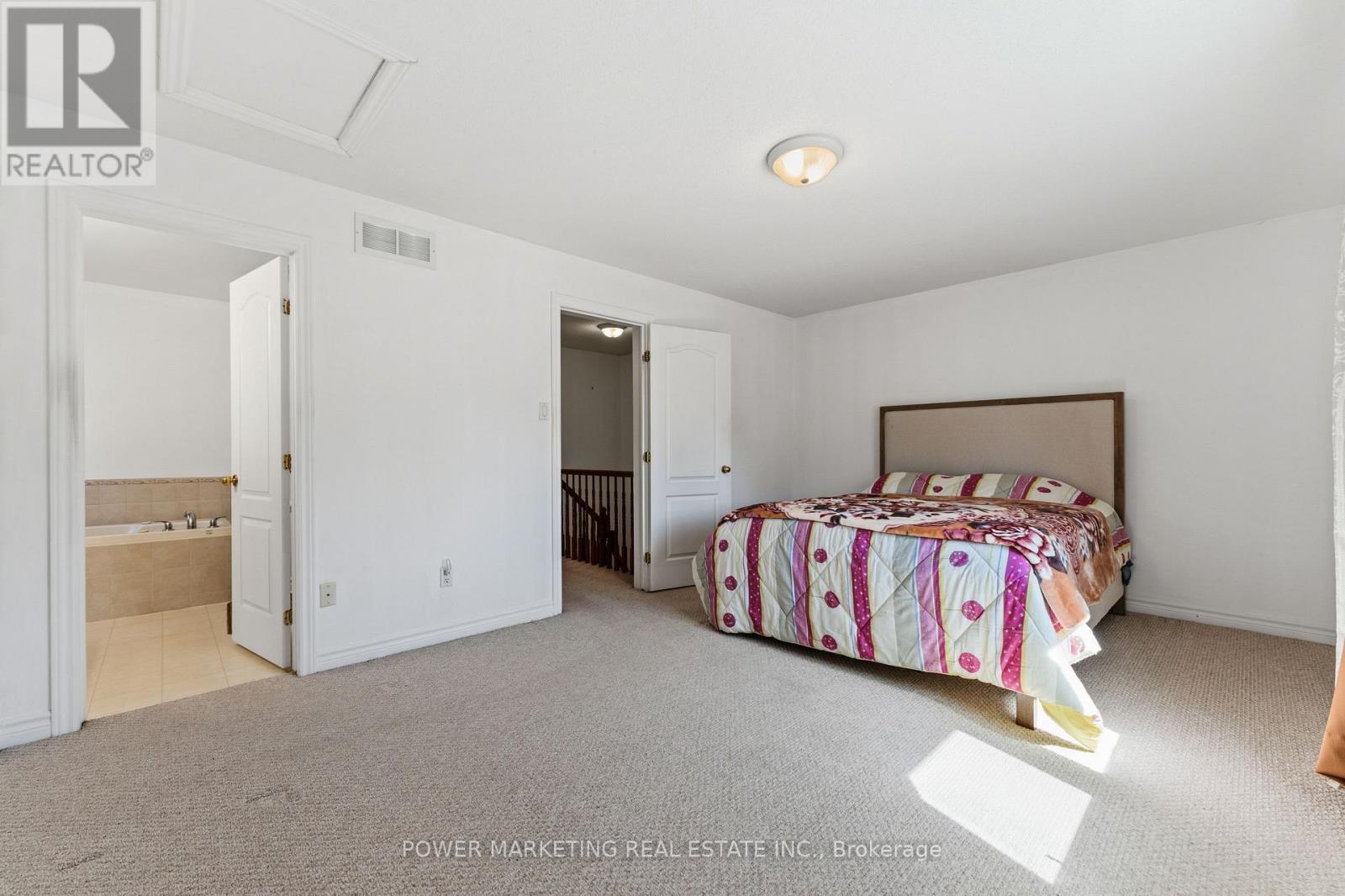 37 Cresthaven Drive, Ottawa, Ontario  K2G 6T8 - Photo 8 - X13246852