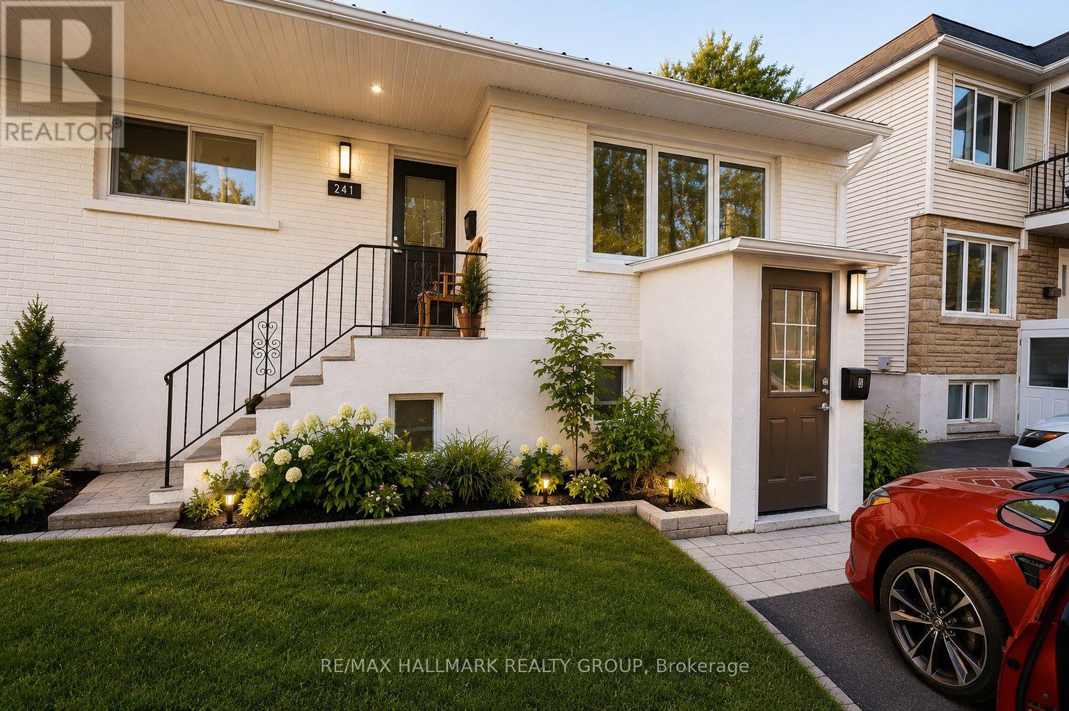 B - 241 Ferland Street, Ottawa, Ontario  K1L 7T5 - Photo 2 - X13246868