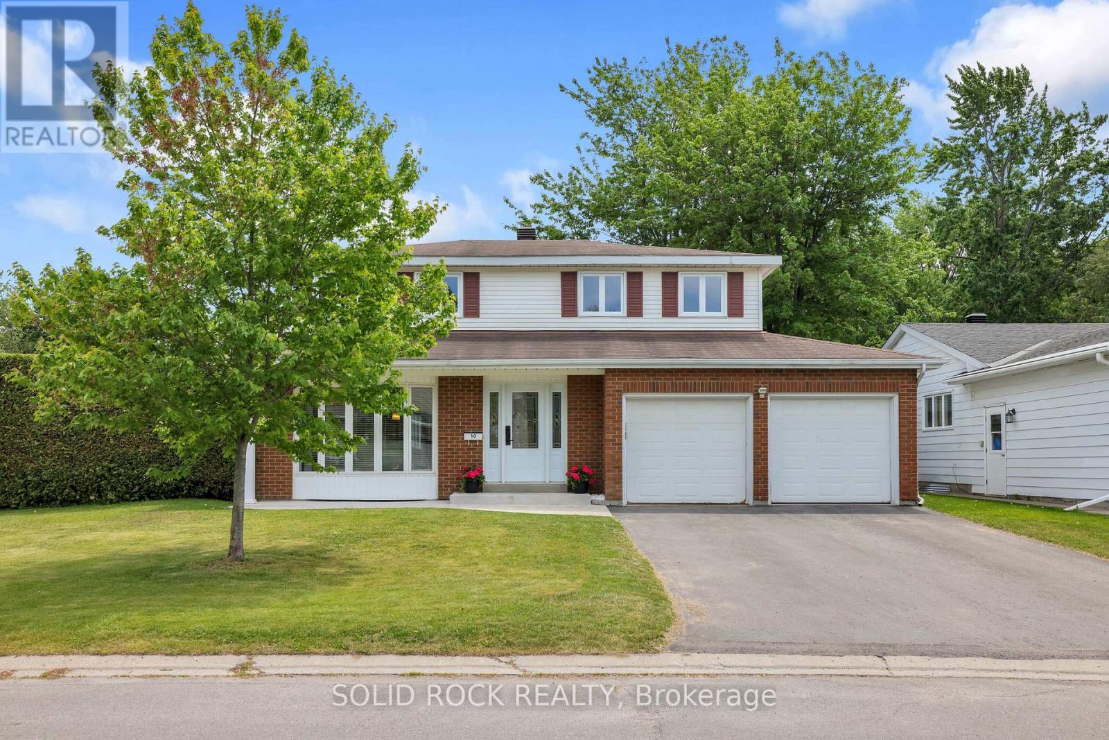 10 Highpark Crescent, Ottawa, Ontario  K1B 3G8 - Photo 1 - X13247274
