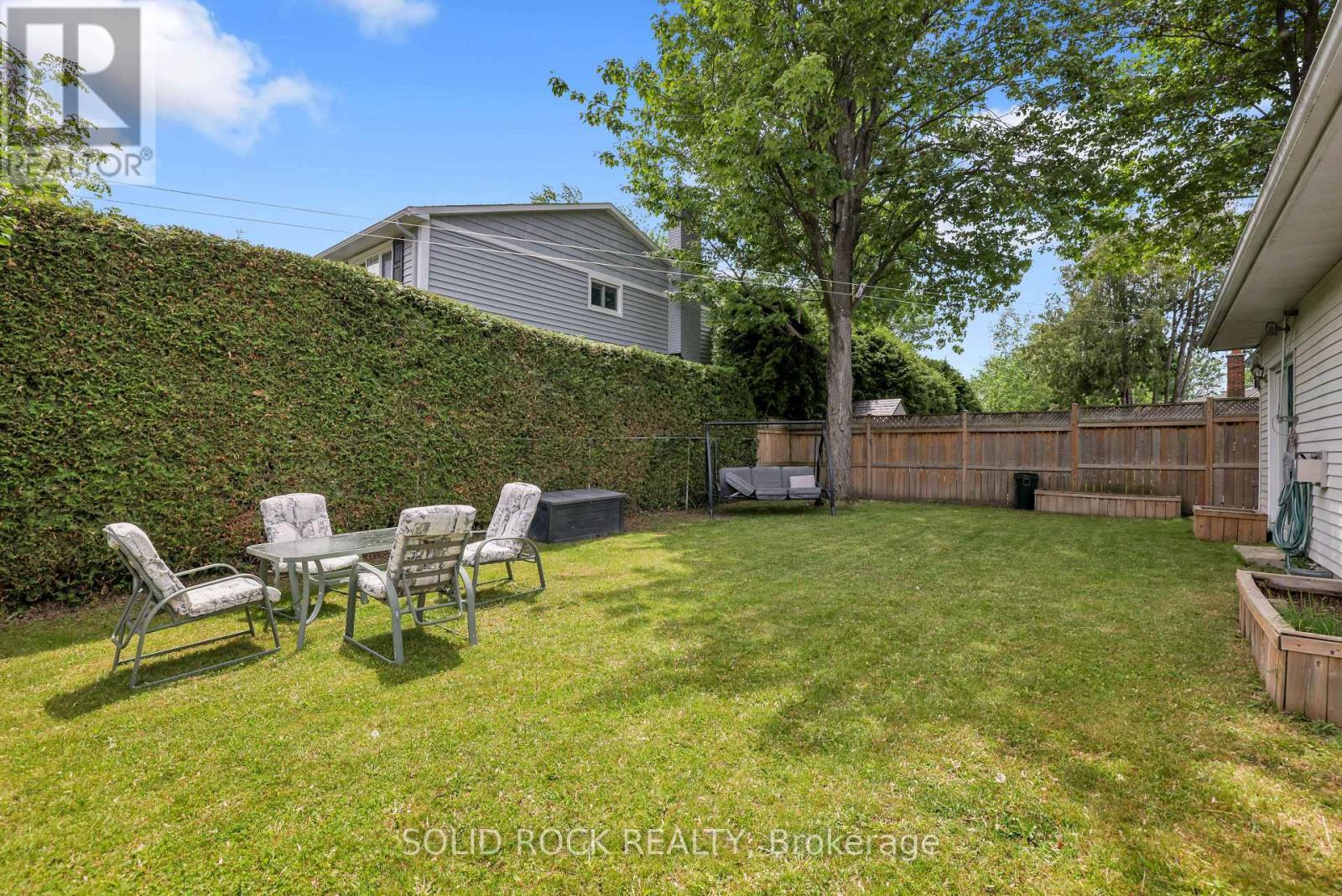 10 Highpark Crescent, Ottawa, Ontario  K1B 3G8 - Photo 32 - X13247274