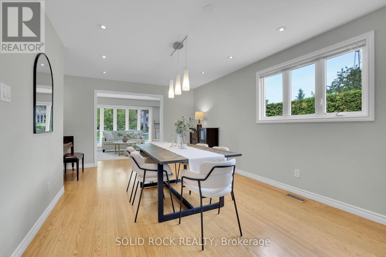 10 Highpark Crescent, Ottawa, Ontario  K1B 3G8 - Photo 8 - X13247274