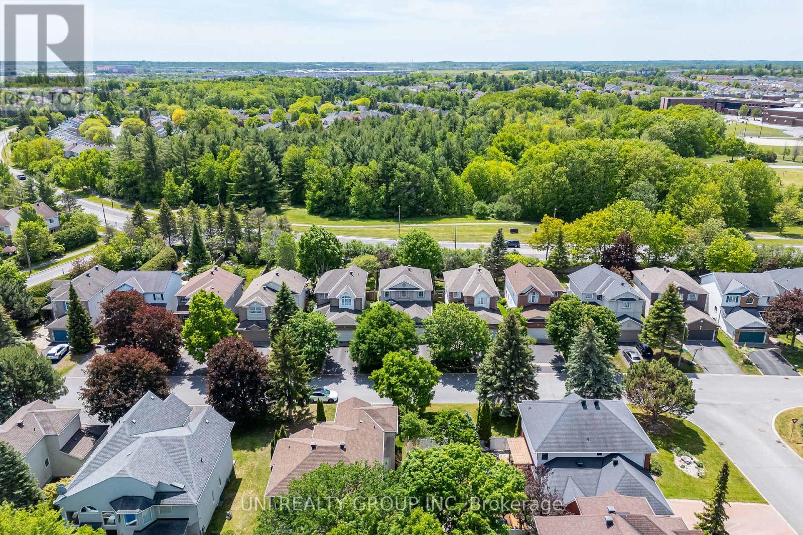 11 Langford Crescent, Ottawa, Ontario  K2K 2N4 - Photo 3 - X13247366