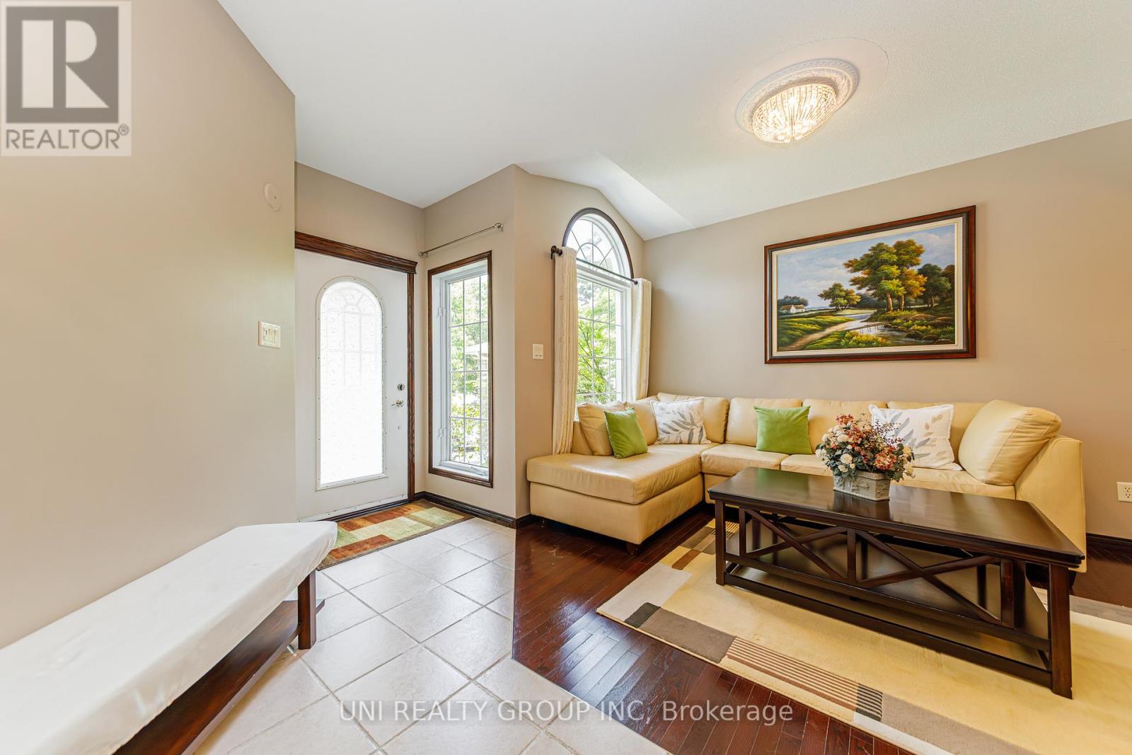 11 Langford Crescent, Ottawa, Ontario  K2K 2N4 - Photo 4 - X13247366