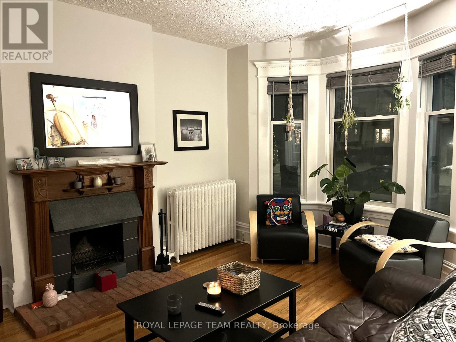 12 Woodlawn Avenue, Ottawa, Ontario  K1S 2S9 - Photo 2 - X13247444