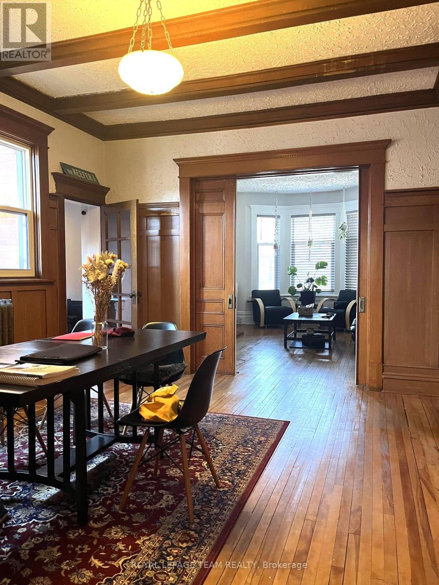 12 Woodlawn Avenue, Ottawa, Ontario  K1S 2S9 - Photo 3 - X13247444