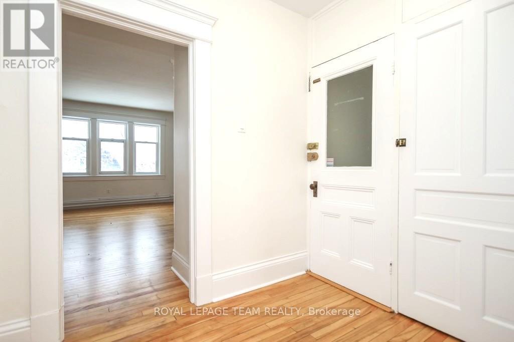 12 Woodlawn Avenue, Ottawa, Ontario  K1S 2S9 - Photo 8 - X13247444