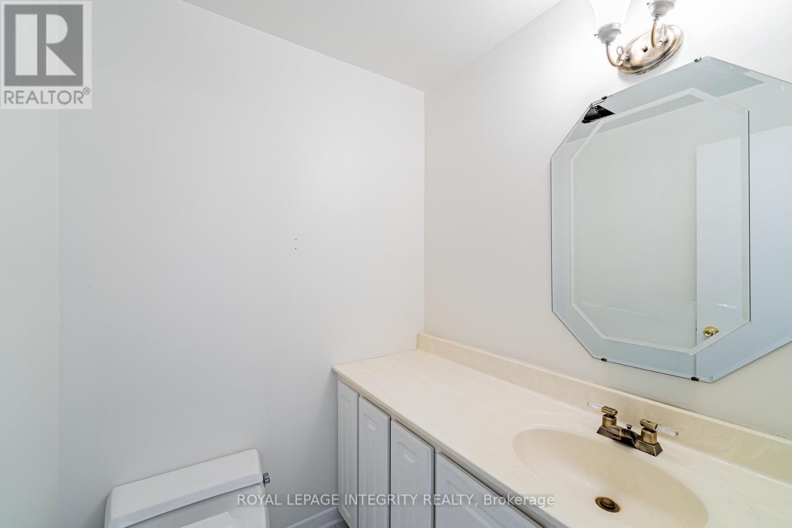 32c Benlea Drive, Ottawa, Ontario  K2G 4A8 - Photo 3 - X13247546