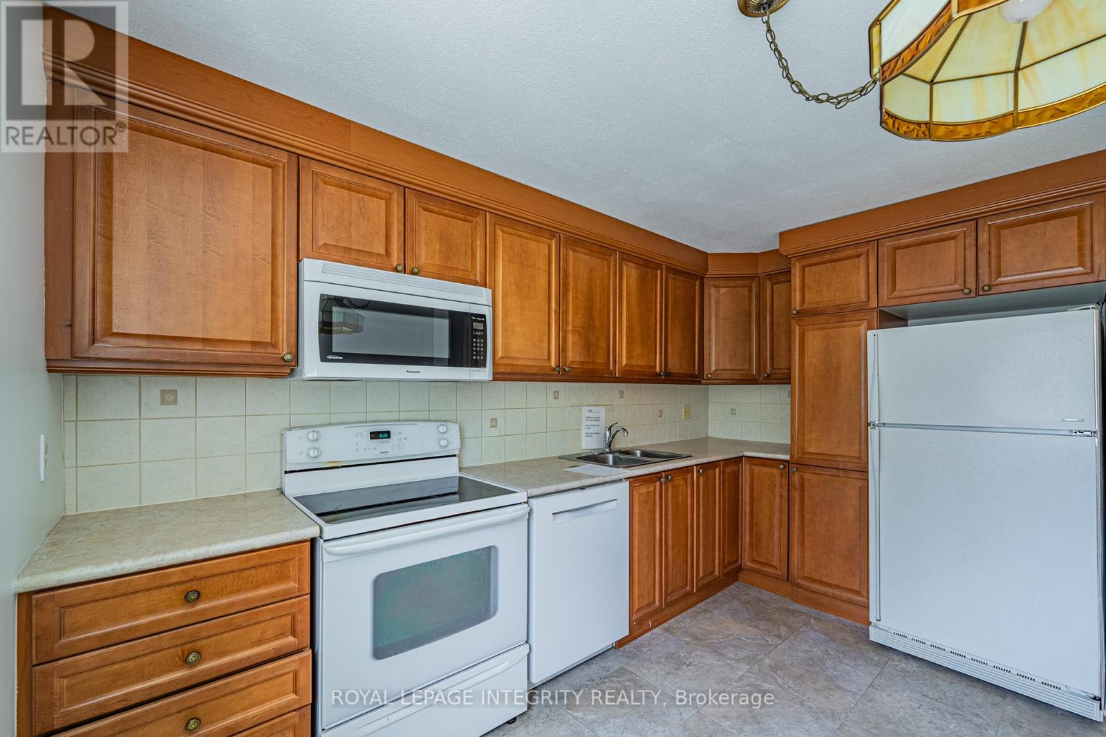 32c Benlea Drive, Ottawa, Ontario  K2G 4A8 - Photo 6 - X13247546