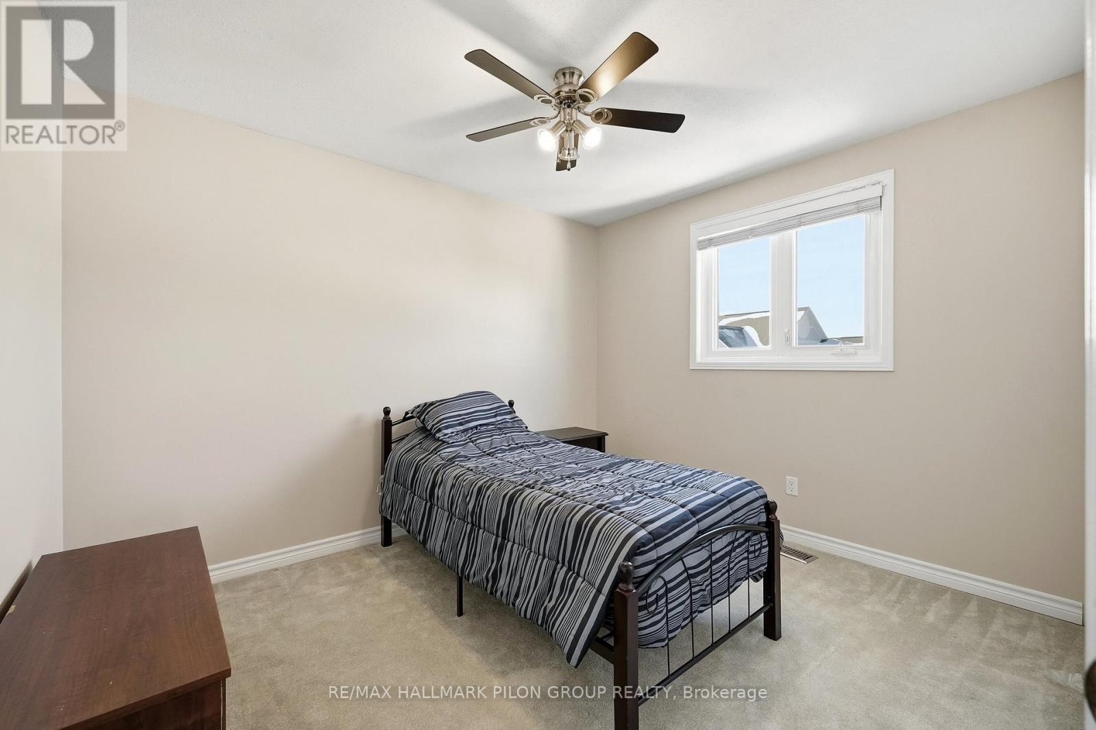 1354 Mountainside Crescent, Ottawa, Ontario  K1E 3G5 - Photo 19 - X13247656