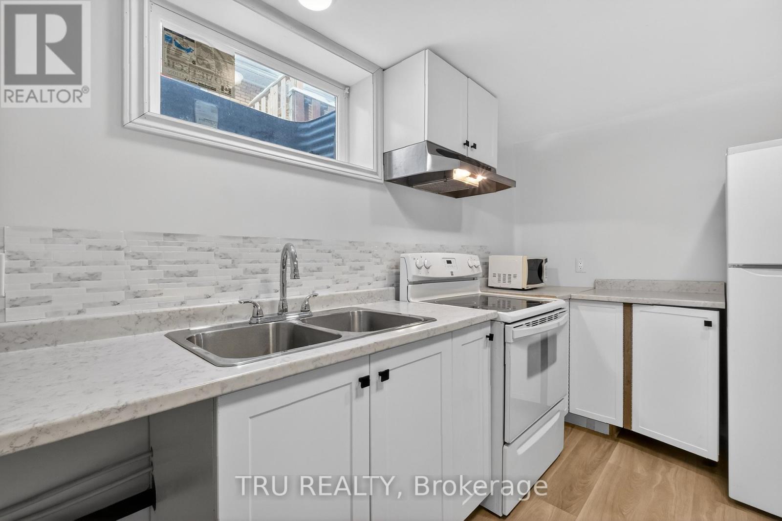 B - 1263 Maitland Avenue, Ottawa, Ontario  K2C 2C4 - Photo 10 - X13248236